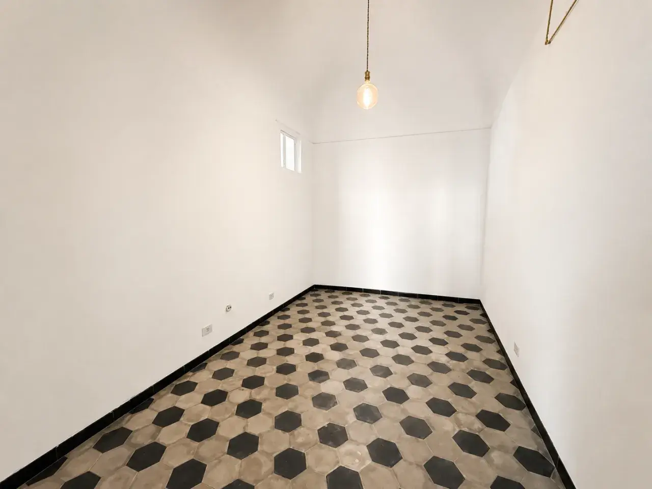 Palazzina commerciale in Via Roma 15, Borghetto Santo Spirito, {3} - Foto 2