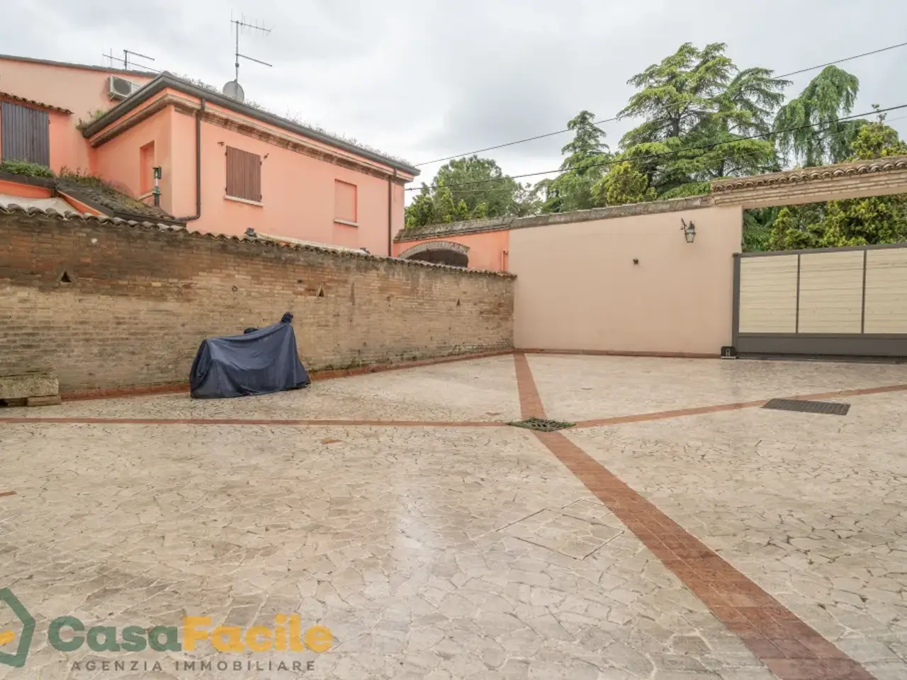 Garage in , Cesena, {3} - Foto 1