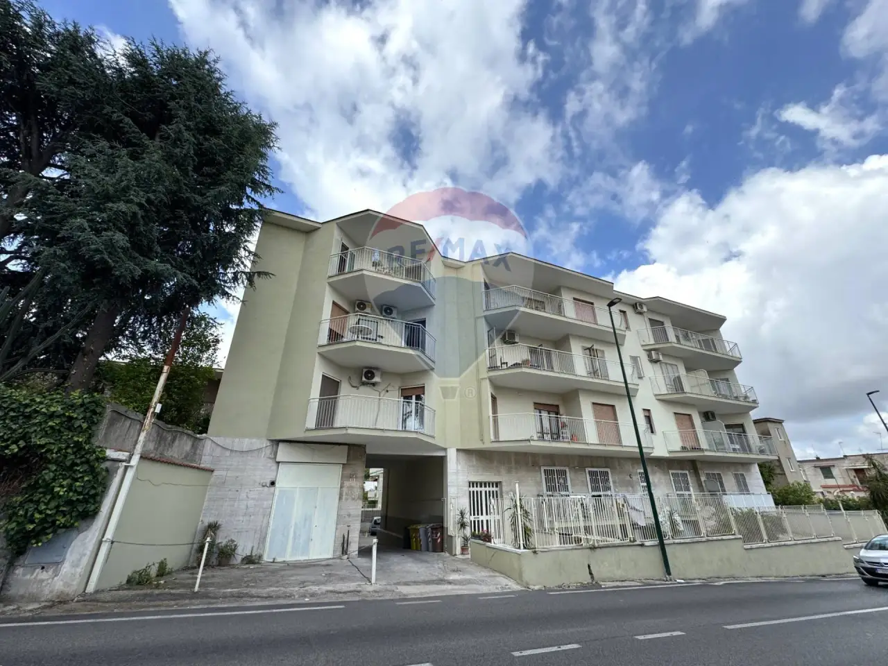Negozio in Via Nuova Toscanella 55, Napoli, {3} - Foto 1