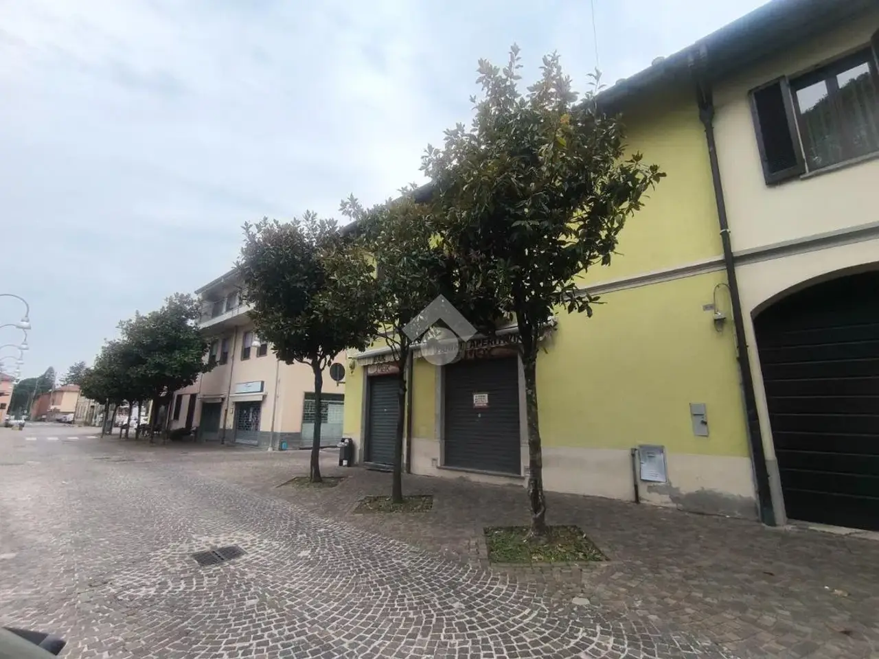 Negozio in Via a. da Giussano 85, Rescaldina, {3} - Foto 2