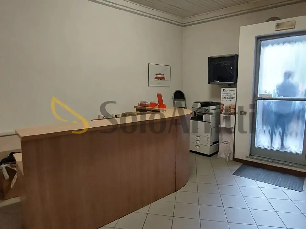 Ufficio in Piazzale Pietro Zaninelli 10, Lodi, {3} - Foto 2
