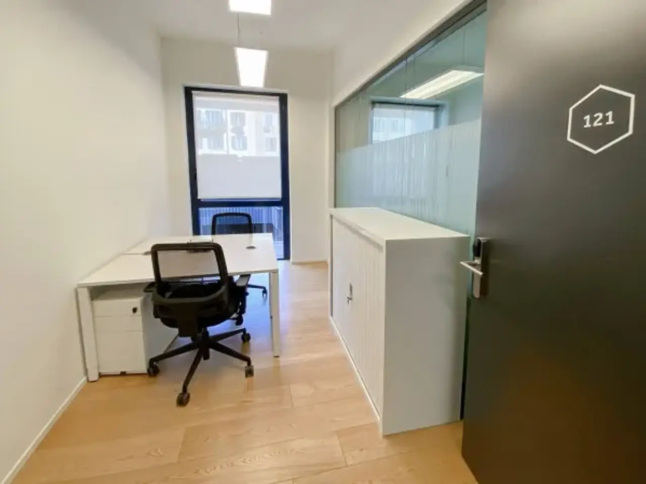 Ufficio in Bastioni di Porta Nuova 21, Milano, {3} - Foto 1
