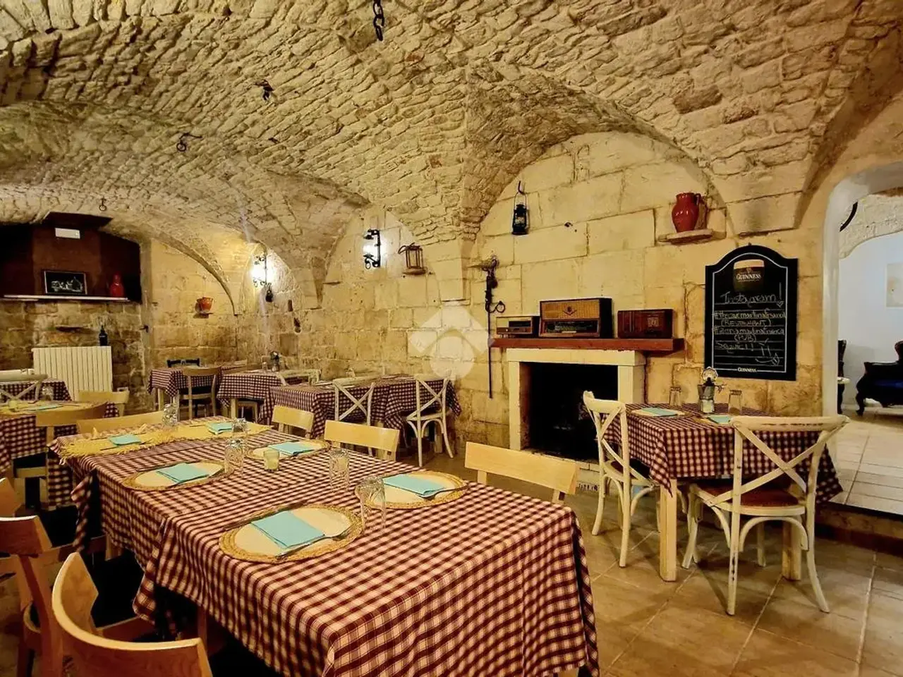 Palazzina commerciale in Via Principe di Napoli 19, Martina Franca, {3} - Foto 1