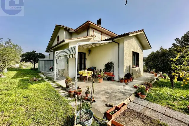 Villa in Strada Ciapà Zerbà 3, Imperia - Foto 1