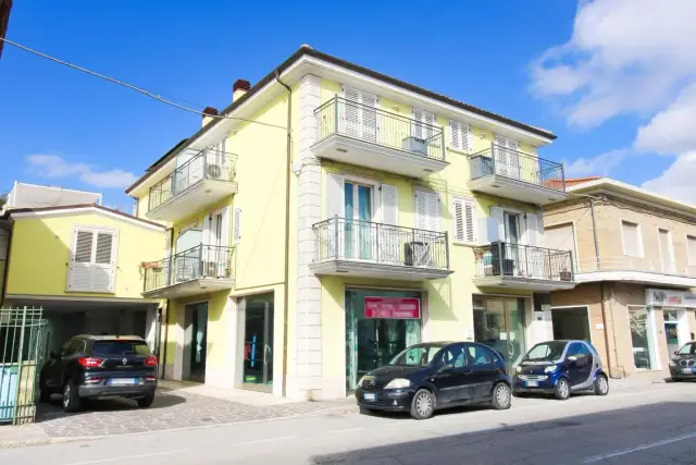 Trilocale in Borgo Fratelli Rosselli 81, Porto San Giorgio - Foto 1