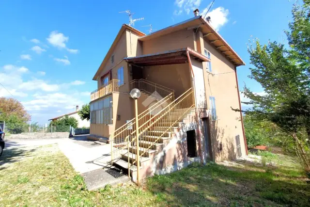 Casa indipendente in Loc. Loc. S. Filippo 104, Spoleto - Foto 1