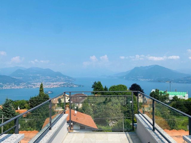 Penthouse in {3}, Via Mottarone - Foto 1