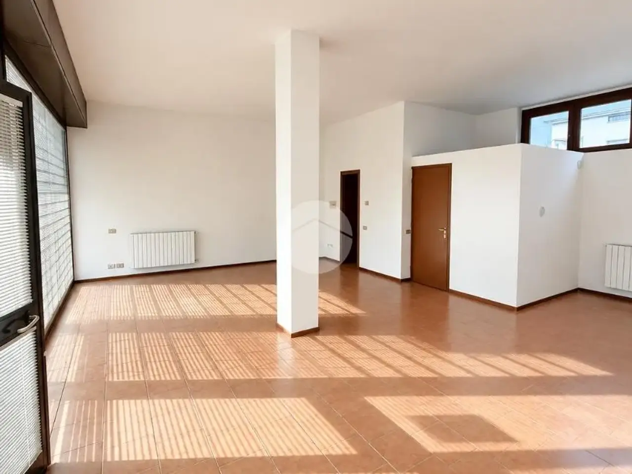 Negozio in Via Roma, Dalmine, {3} - Foto 1
