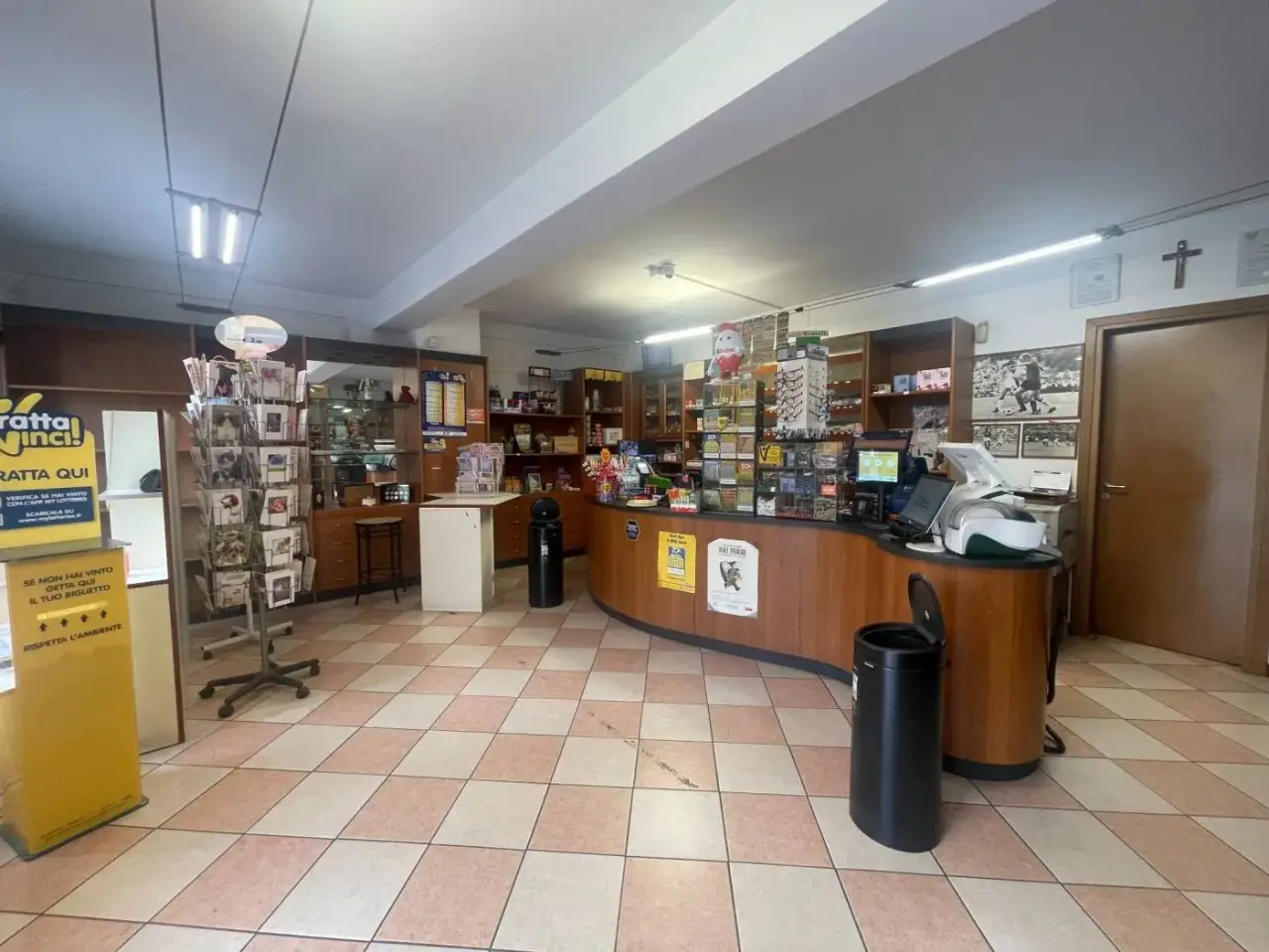 Esercizio commerciale in Via Romagna Terni, Terni, {3} - Foto 2