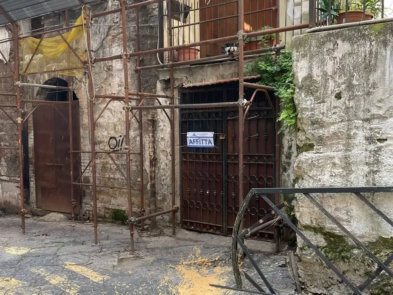 Magazzino in Via Porta Rateprandi Salerno, Salerno, {3} - Foto 1