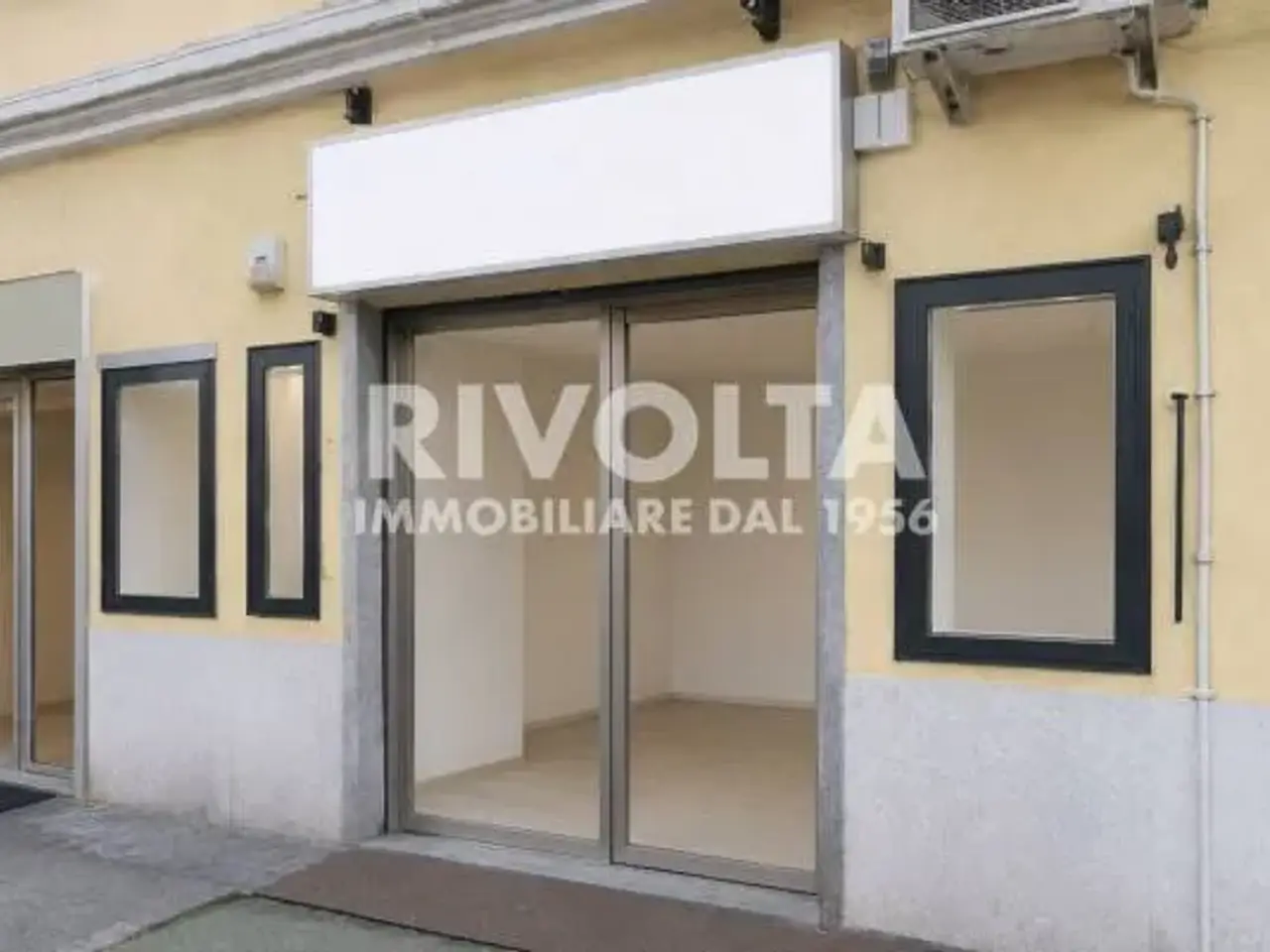 Negozio in Via della Farnesina, Roma, {3} - Foto 1
