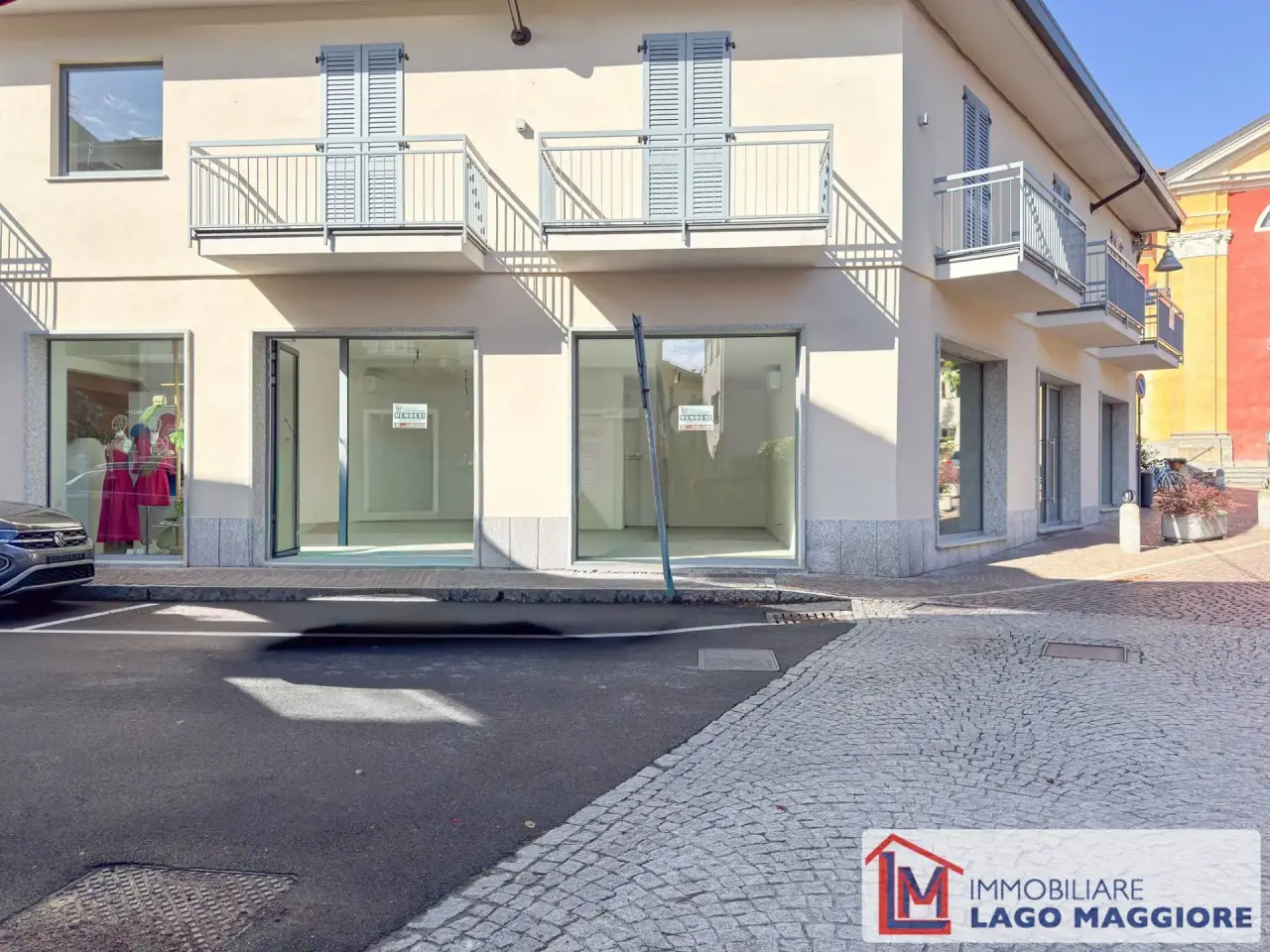 Negozio in Via Piave 14, Ispra, {3} - Foto 1