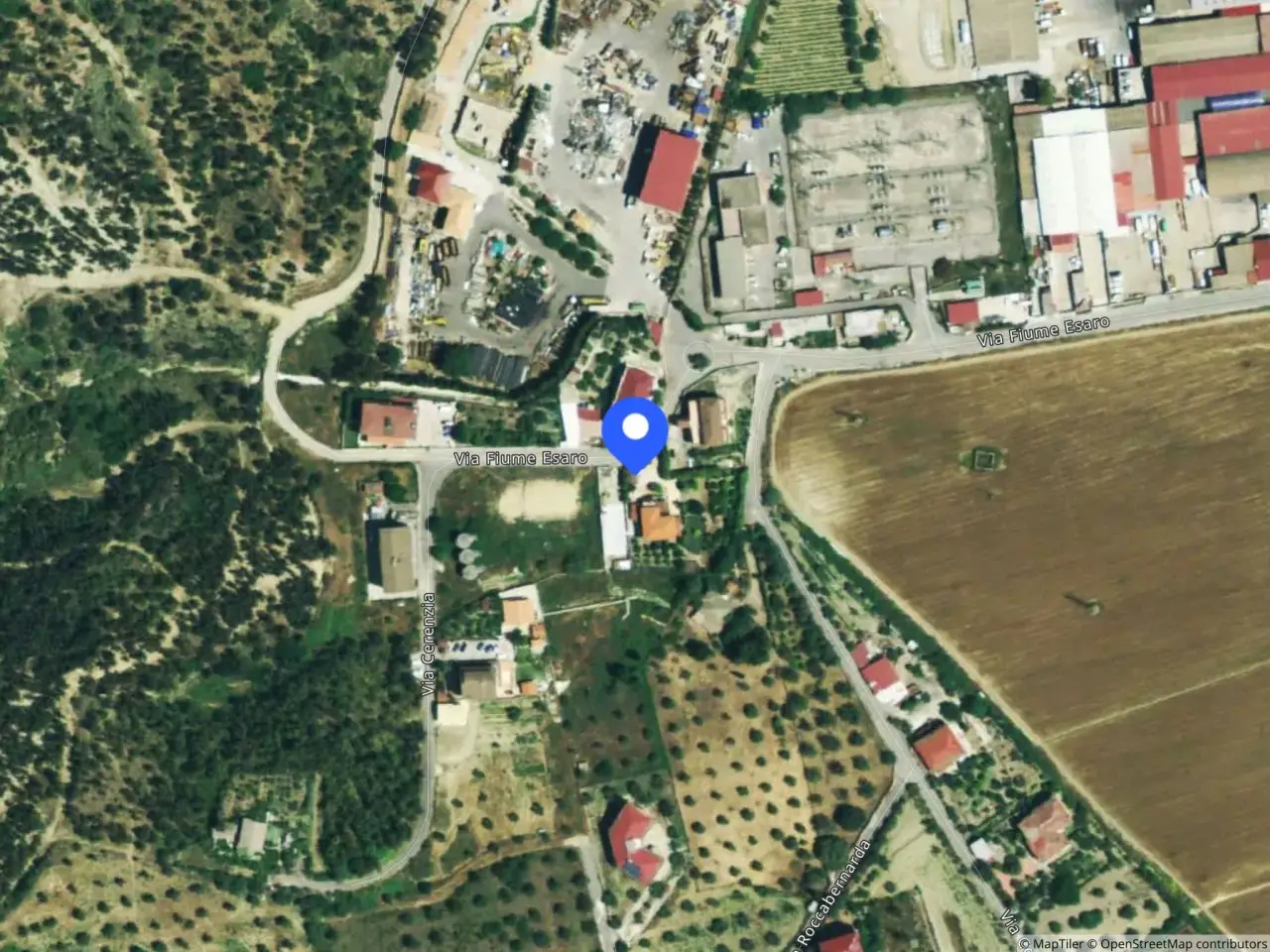 Magazzino in Via Fiume Esaro, 7 7, Crotone, {3} - Foto 1