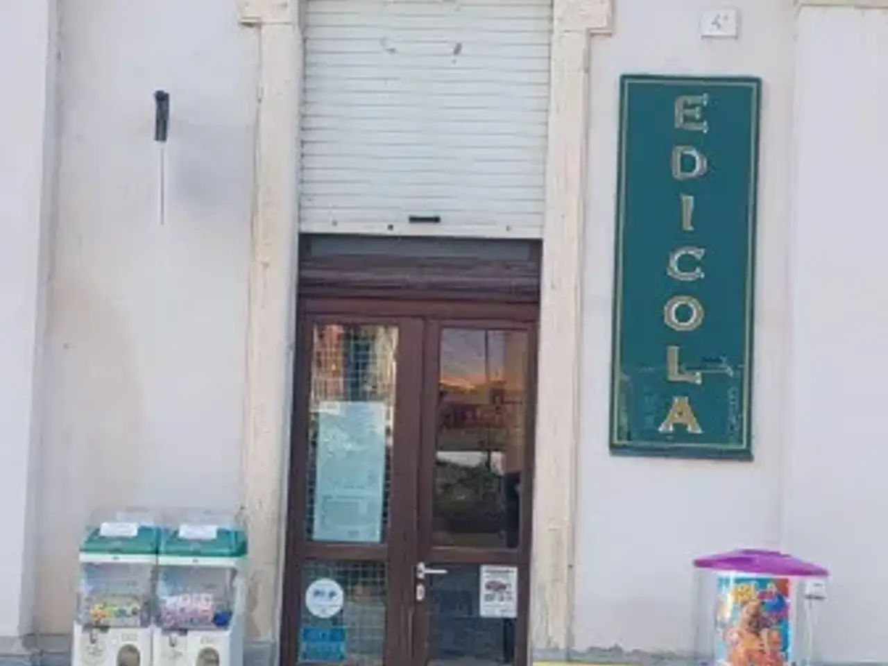 Edicola in Piazza Martiri della Libertà 48, Almese, {3} - Foto 2