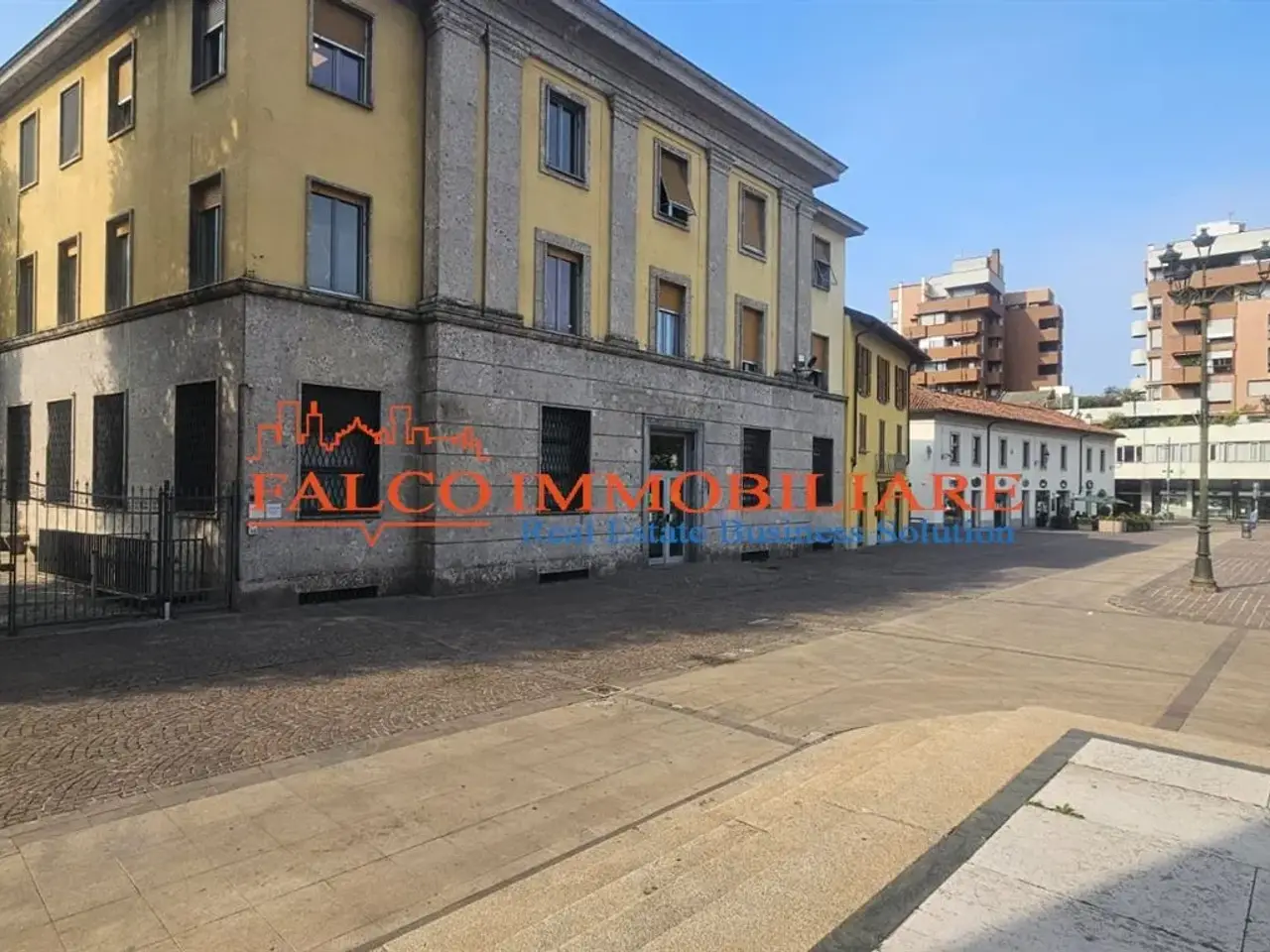 Negozio in Piazza Conciliazione 10, Desio, {3} - Foto 1