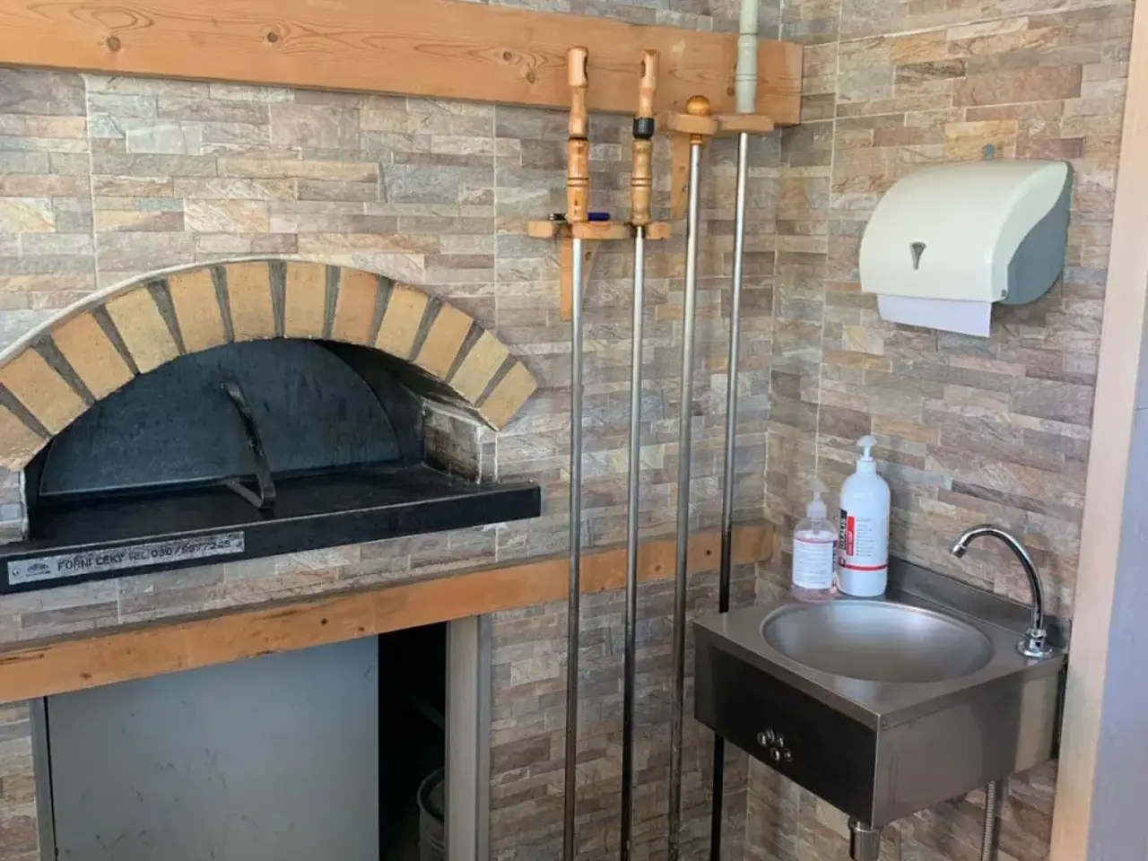 Pizzeria in Via Don Bosco 29, Selvazzano Dentro, {3} - Foto 2