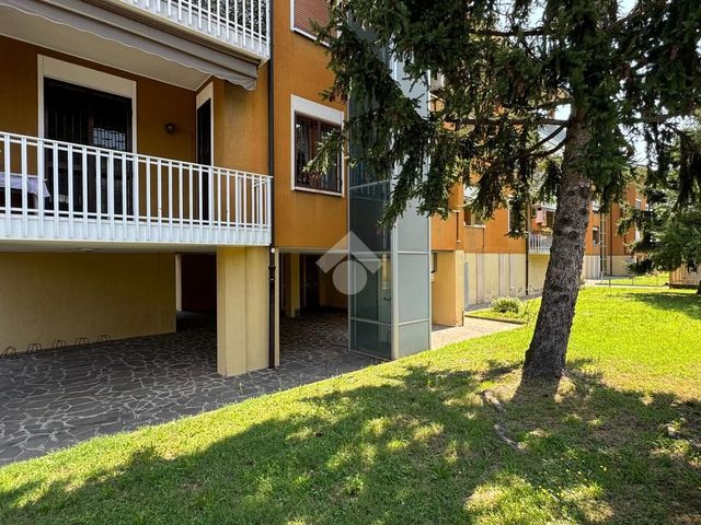 3-room flat in Via dei Campi 3, Basiano - Photo 1