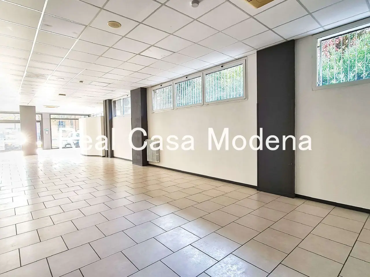 Negozio in Viale Reiter , Modena, {3} - Foto 1