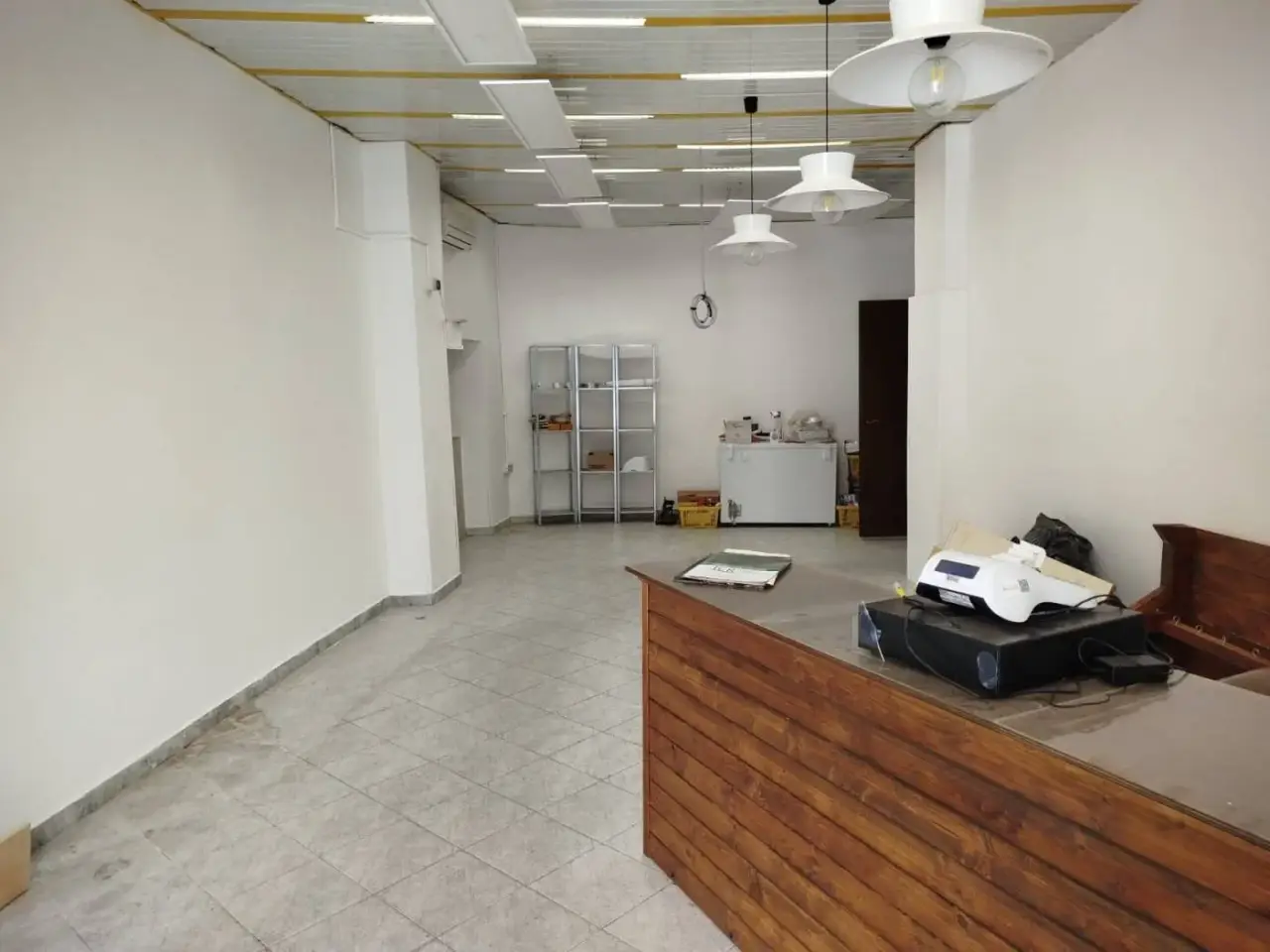 Negozio in Via San Francesco 17, Velletri, {3} - Foto 1