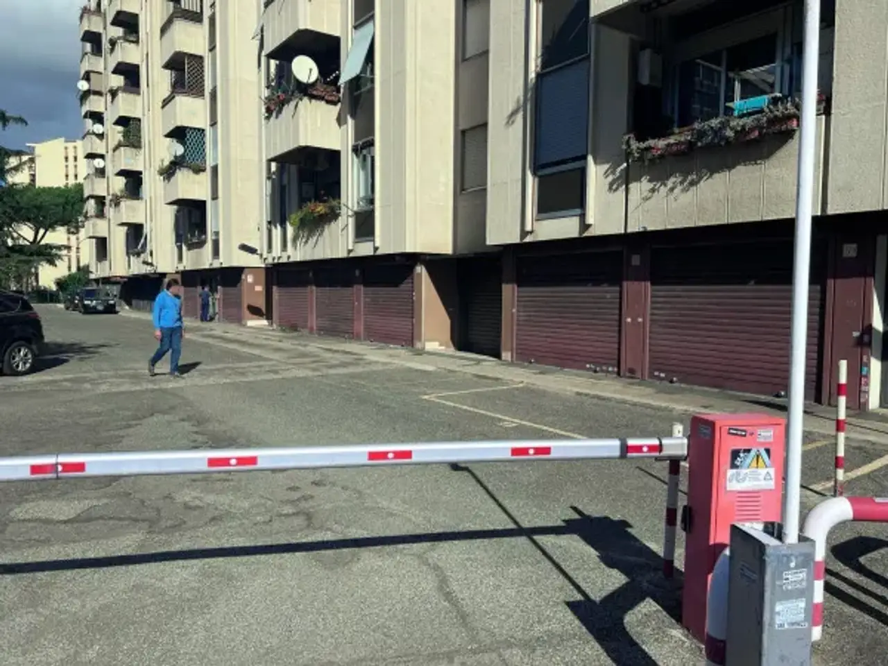 Negozio in Via Mario Borsa 45/87, Roma, {3} - Foto 2
