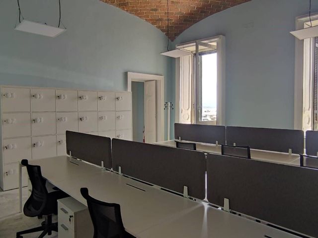 Shared office in Via Francesco Caracciolo, Napoli - Photo 1