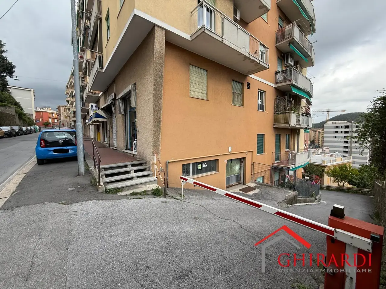 Parcheggio chiuso in Via Domenico Oliva 27 I, Genova, {3} - Foto 2