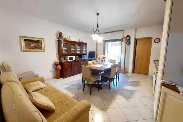 3-room flat in Zona Semicentrale, Castelfiorentino - Photo 1