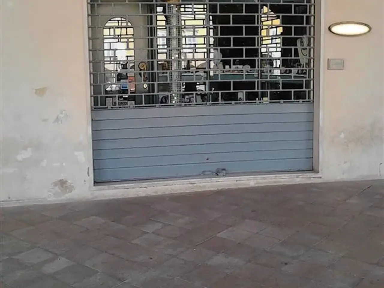 Negozio in Piazza del Popolo, San Severino Marche, {3} - Foto 1