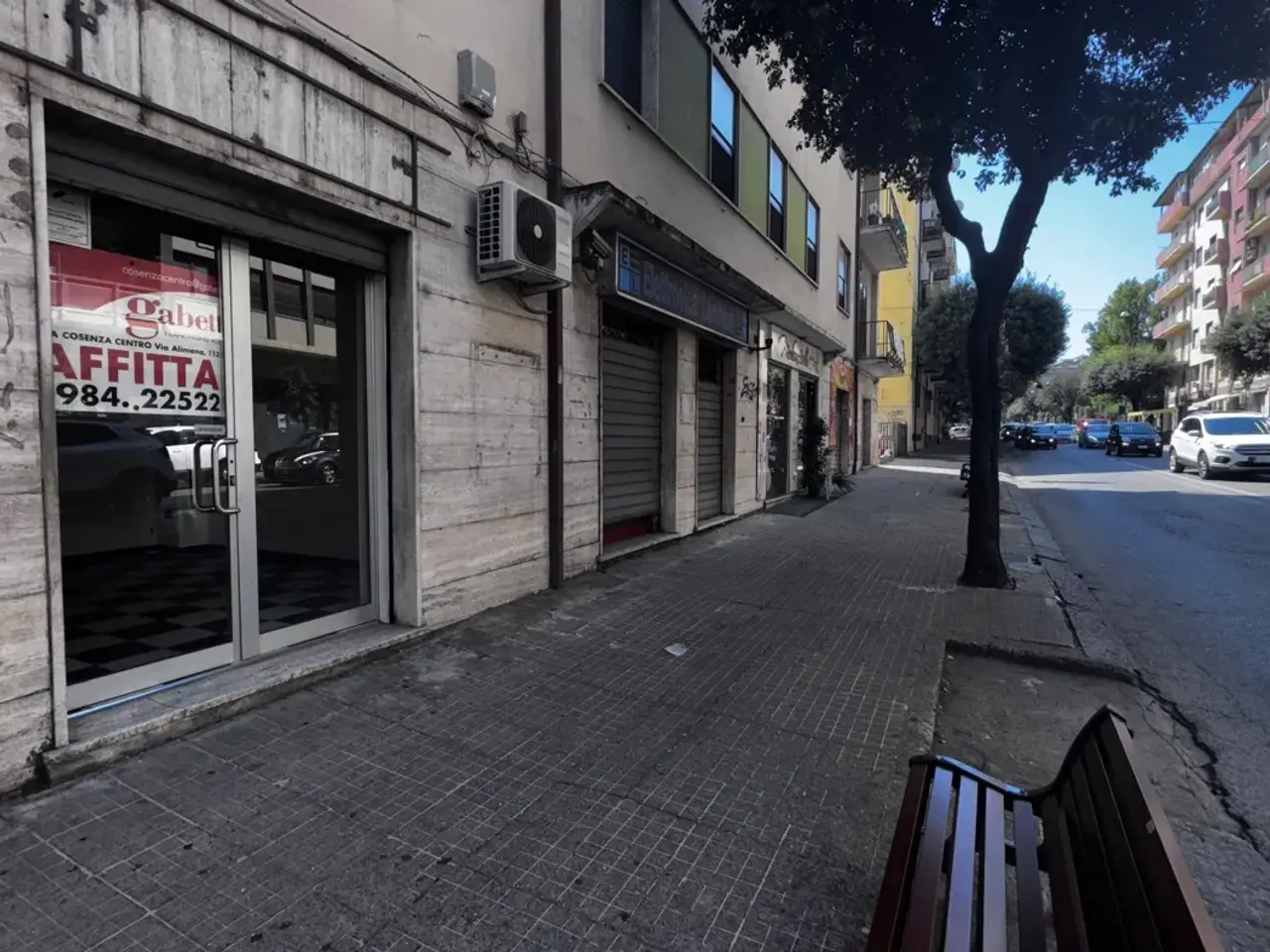 Magazzino in Cosenza Via Riccardo Misasi  47, Cosenza, {3} - Foto 1