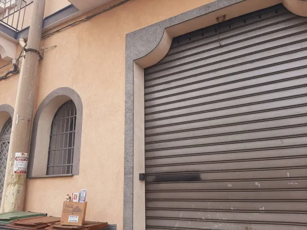 Negozio in Viale Don Luigi Sturzo 5, Giarre, {3} - Foto 1