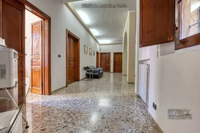 Gemeinschaftsbüro in Via Santo Stefano 19b, Bologna - Foto 1