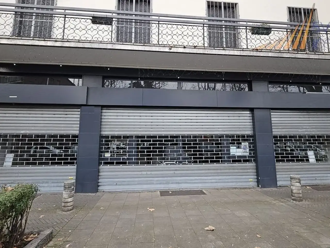 Negozio in Via Fratelli Casiraghi 237, Sesto San Giovanni, {3} - Foto 1