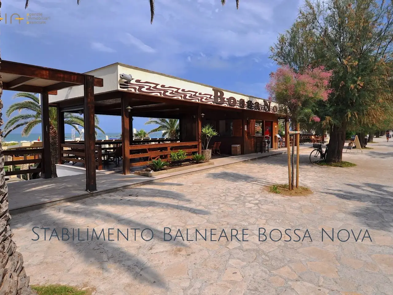 Esercizio commerciale in Viale Rinascimento 26, San Benedetto Del Tronto, {3} - Foto 1
