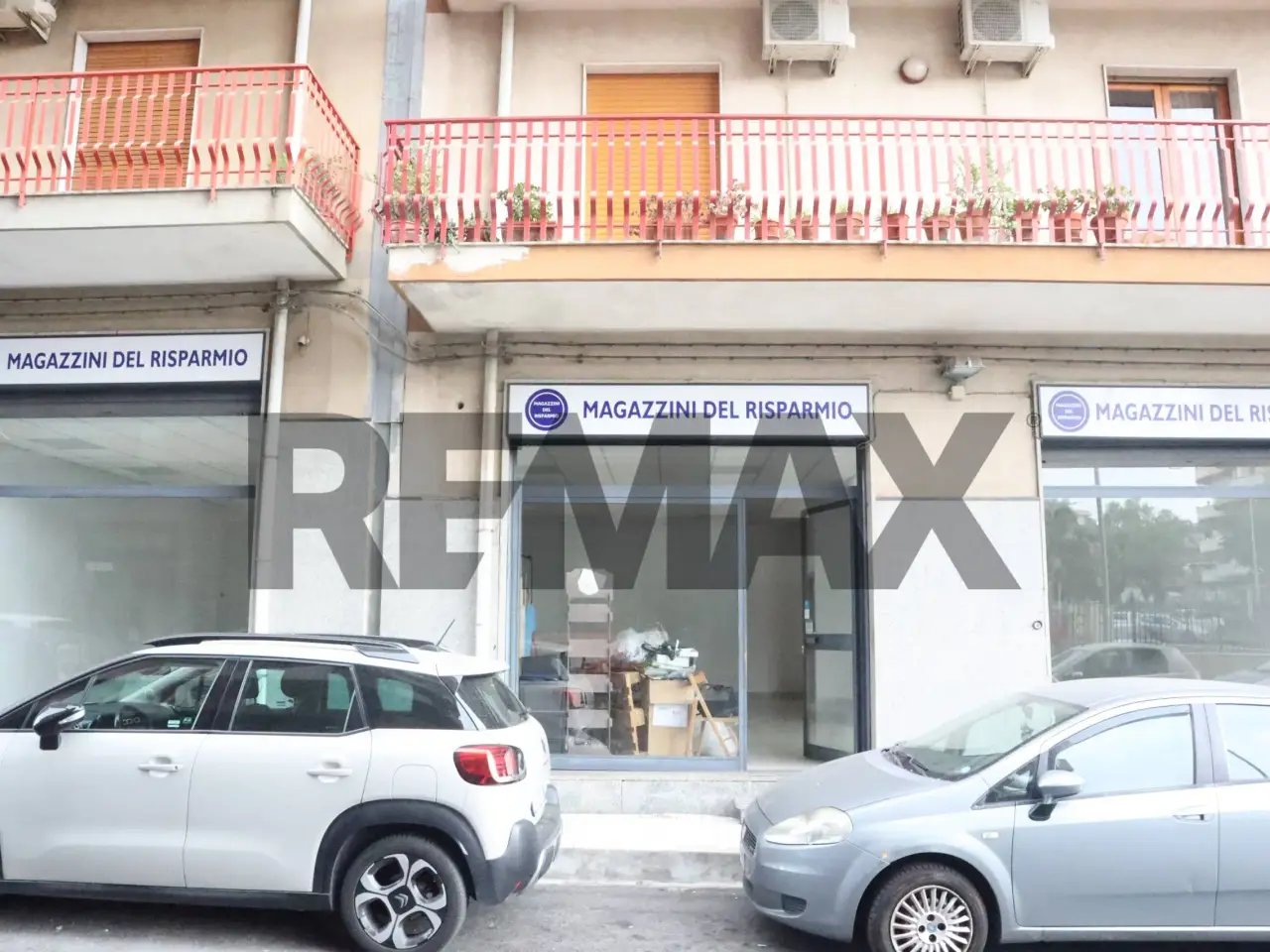 Negozio in Via Antonio Pacinotti 53, Acireale, {3} - Foto 1