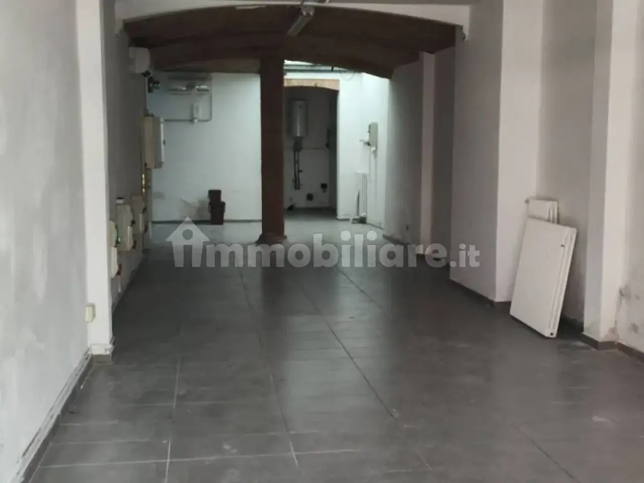 Palazzina commerciale in , Reggio Emilia, {3} - Foto 2