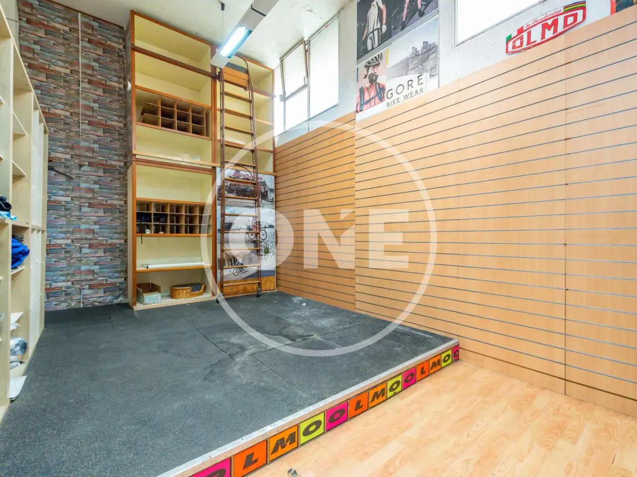 Negozio in Via Alghero, 4 4, Roma, {3} - Foto 1