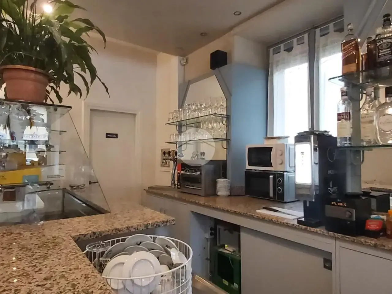 Negozio in Strada Bussolino 1, Gassino Torinese, {3} - Foto 2