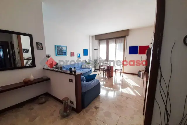 3-room flat in Via Vittorio Veneto 5, Bresso - Photo 1