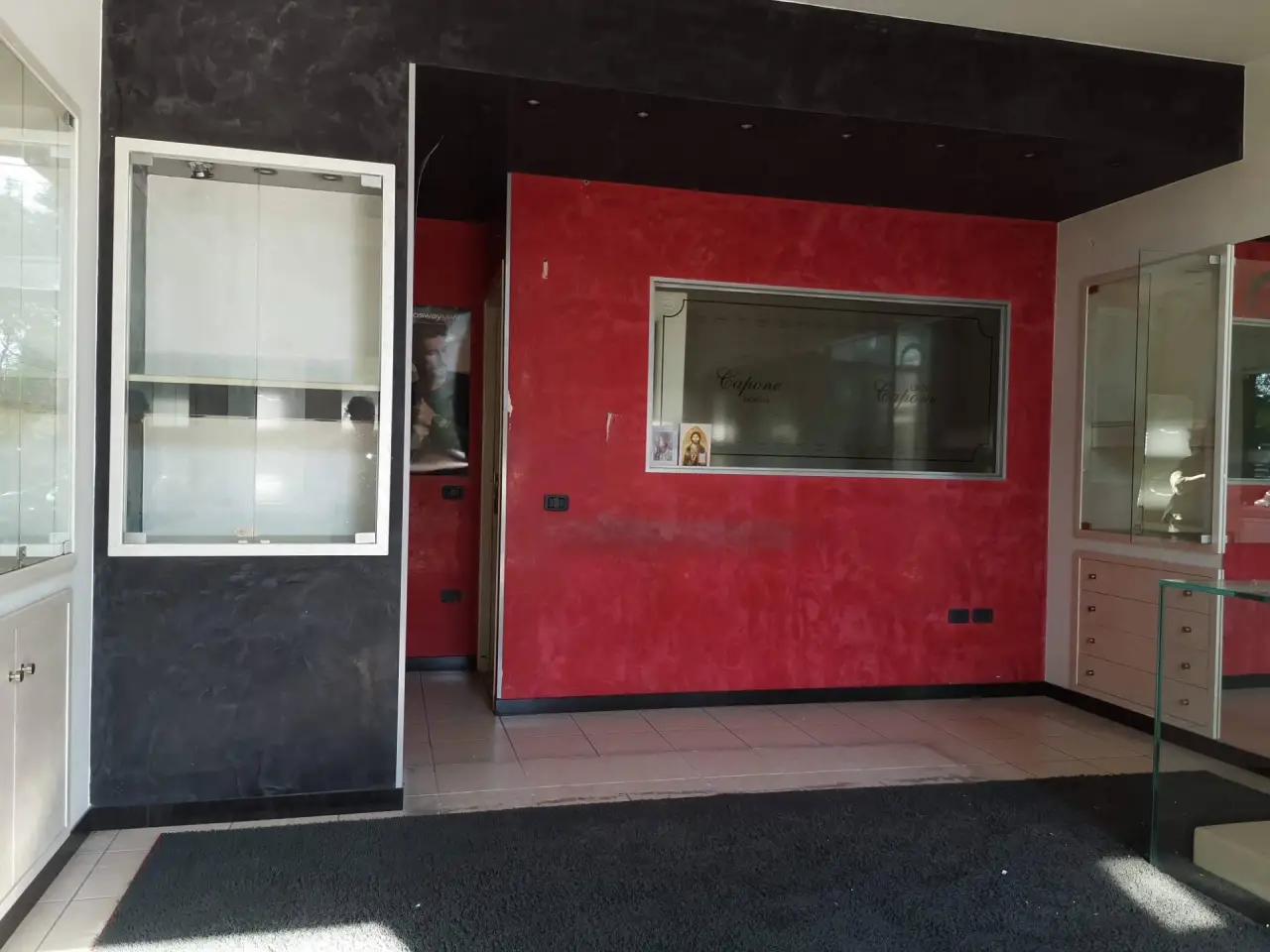 Esercizio commerciale in Via Amendola 25, Calcinaia, {3} - Foto 2