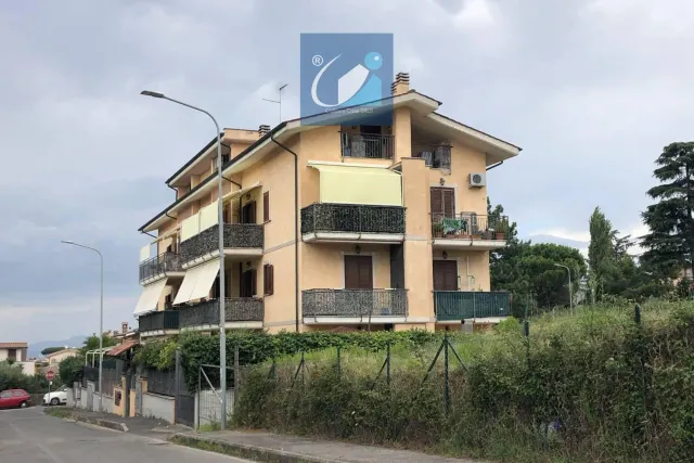 Zweizimmerwohnung in Via Oglio, Mentana - Foto 1