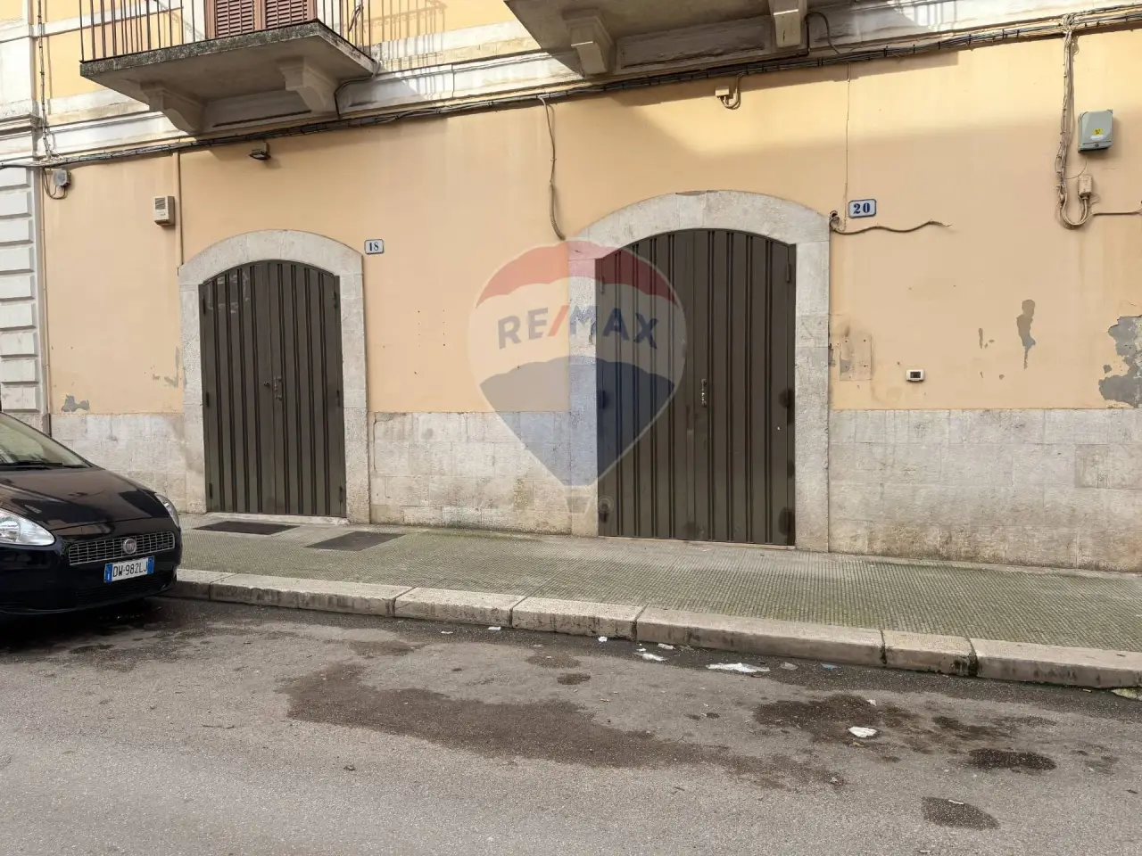 Negozio in Via Pietro Ravanas 20, Bitonto, {3} - Foto 1