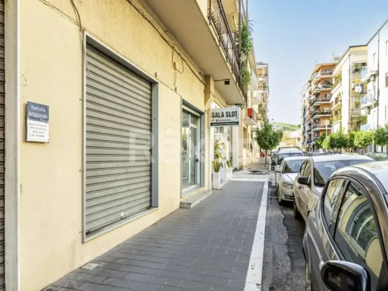 Negozio in Via Vittorio Veneto 221, Crotone, {3} - Foto 1