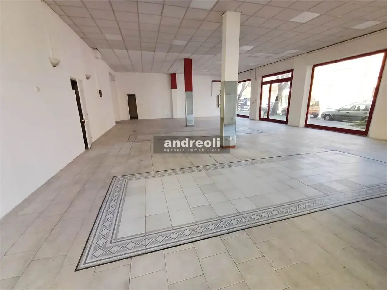 Negozio in , Chiaravalle, {3} - Foto 1