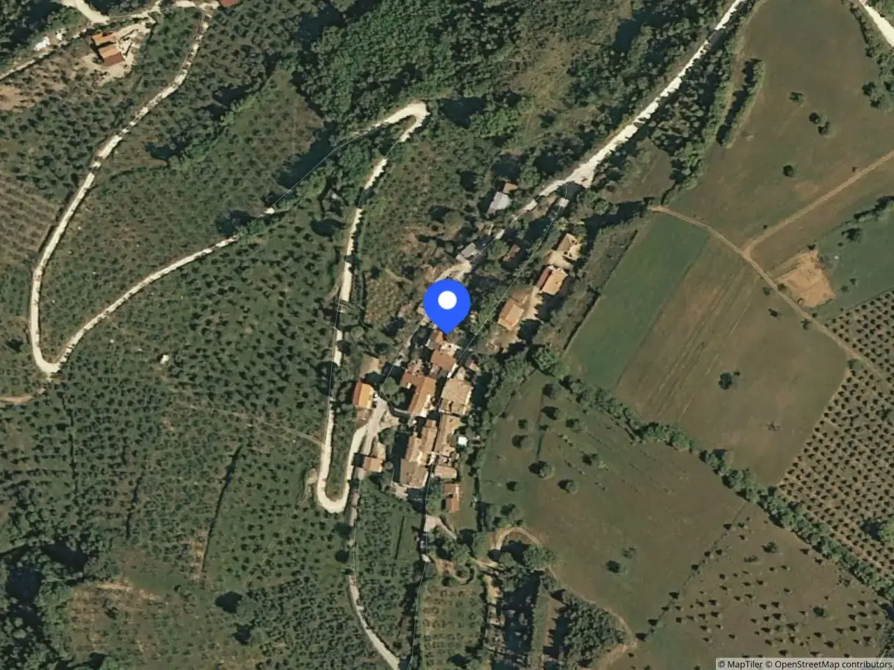 Fabbricato misto in Frazione Ravignano, Foligno, {3} - Foto 1