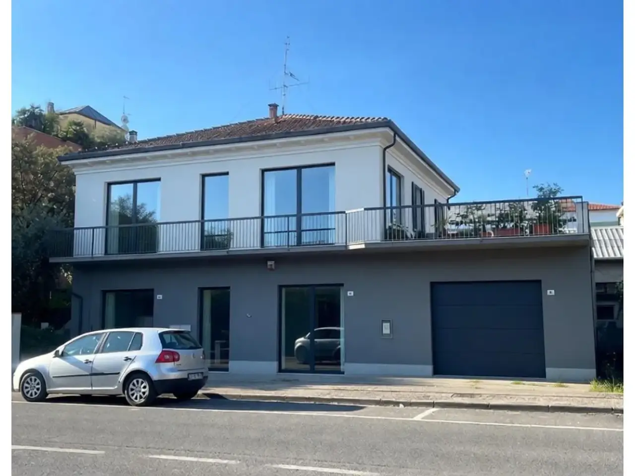 Garage in Via Marecchiese 14, Rimini, {3} - Foto 2