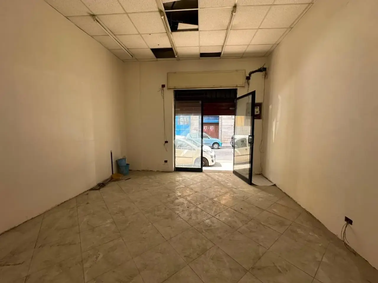 Negozio in Via Sanremo 91, Arzano, {3} - Foto 2