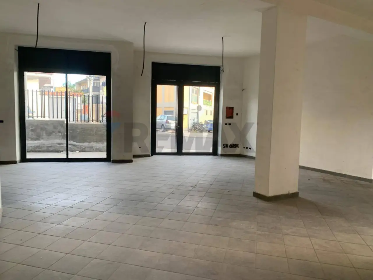 Negozio in Via:Roma, Camporotondo Etneo, {3} - Foto 1