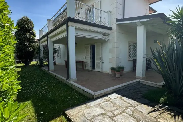 Villa in Via Giuseppe Viner, Forte dei Marmi - Foto 1