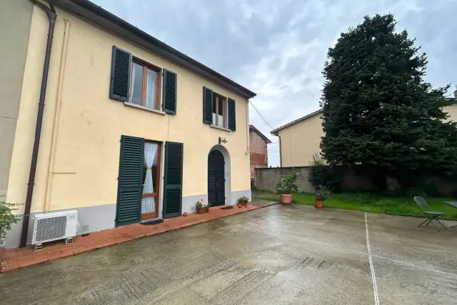 Casa indipendente in Strada Provinciale Pratese, Pistoia - Foto 1