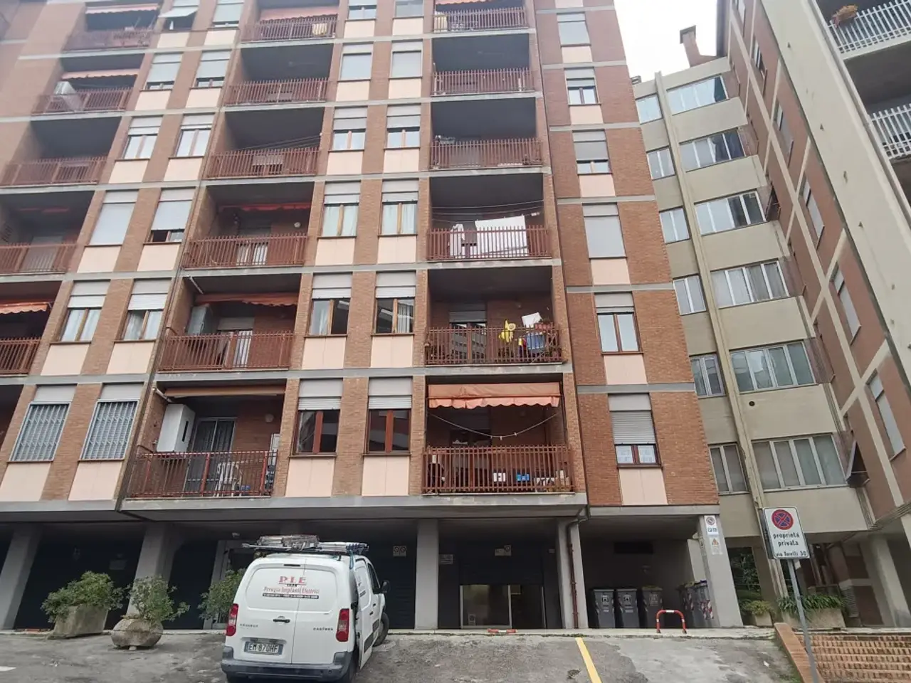 Magazzino in Via Ruggero Torelli, Perugia, {3} - Foto 1